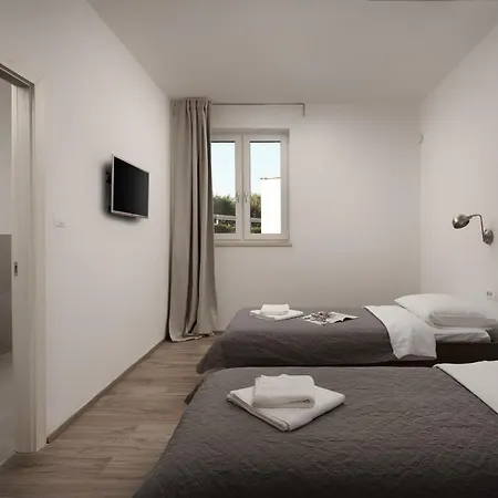 Infinity Pool San * Divšići