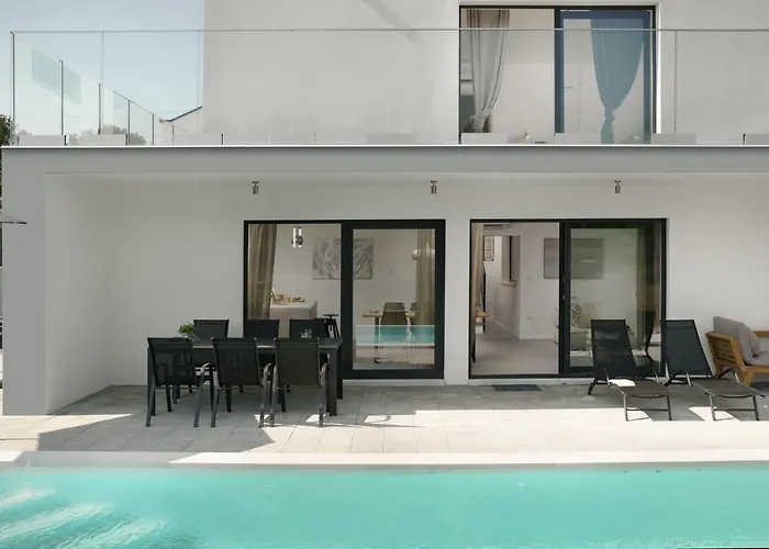 Infinity Pool San Villa Divšići