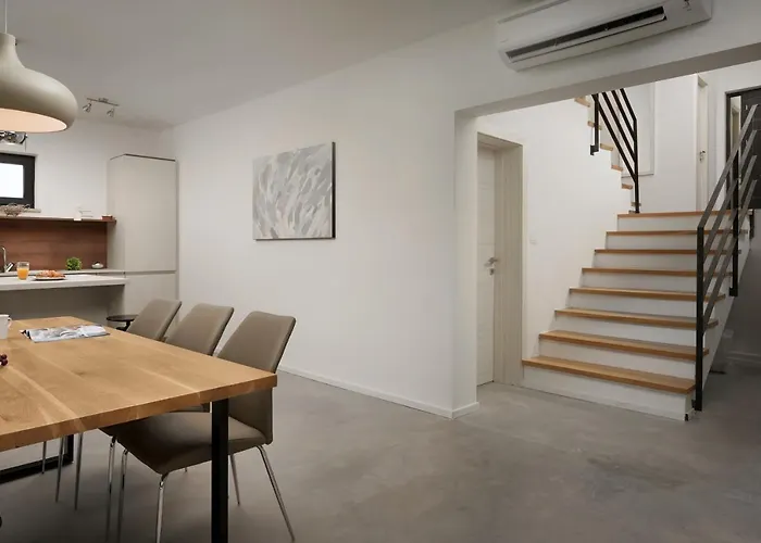 Infinity Pool San Divšići