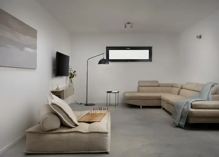 Infinity Pool San Villa